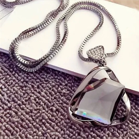 New Fashion Charm Geometry Crystal Glass Pendant Necklace Black Gold - Picture 5 of 7